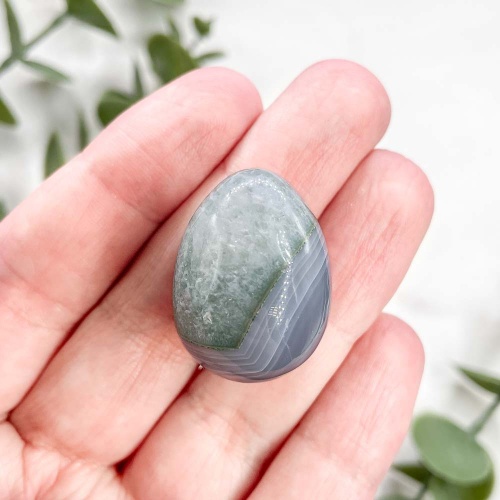 Яйцо из агата-кварца