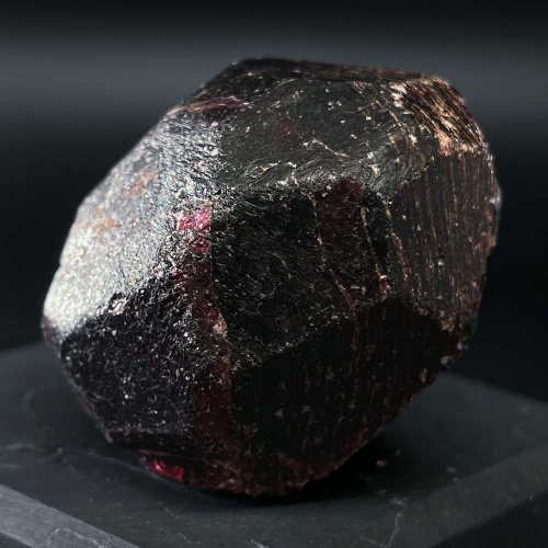 Гранат (Альмандин)