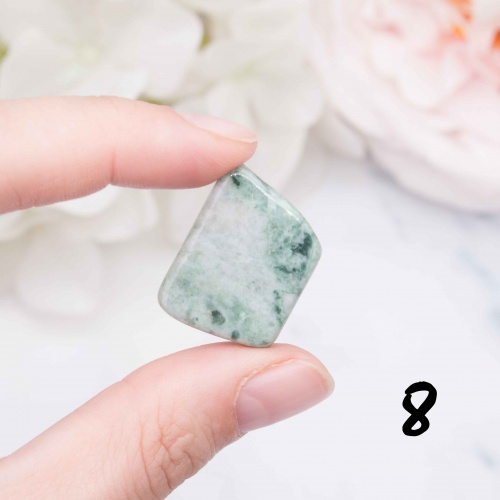 Жадеит 3х2 см