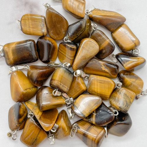 Кулон из тигрового глаза