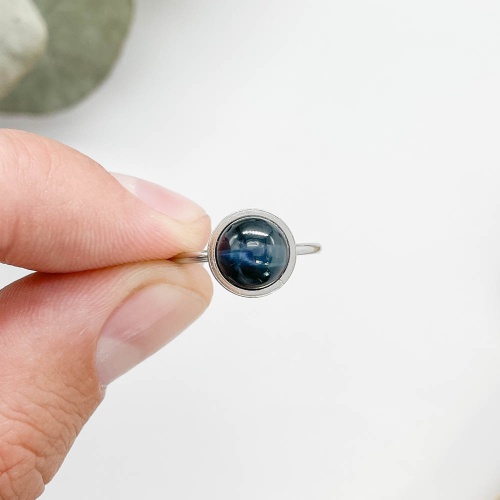 Кольцо с соколиным глазом