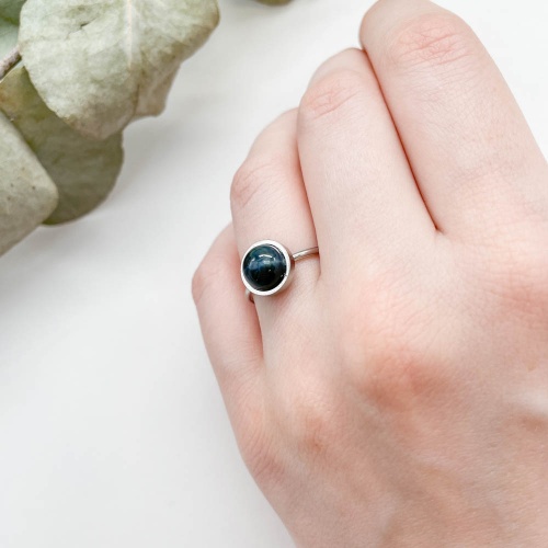 Кольцо с соколиным глазом