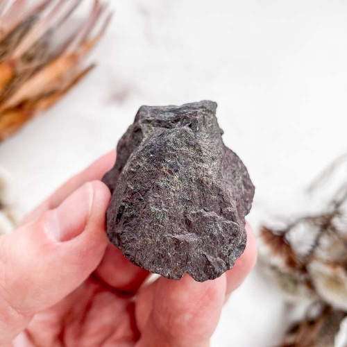 Эпидот с пьемонтитом (Кровь дракона)