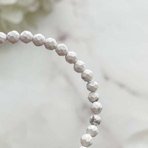 Браслет из магнезита (огранка)