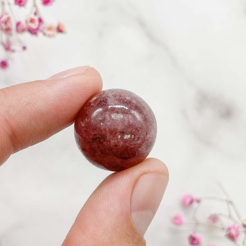 Шар из авантюрина красного