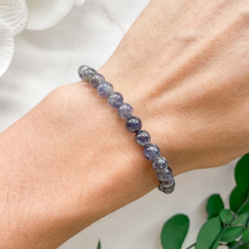 Браслет из иолита (кордиерита)