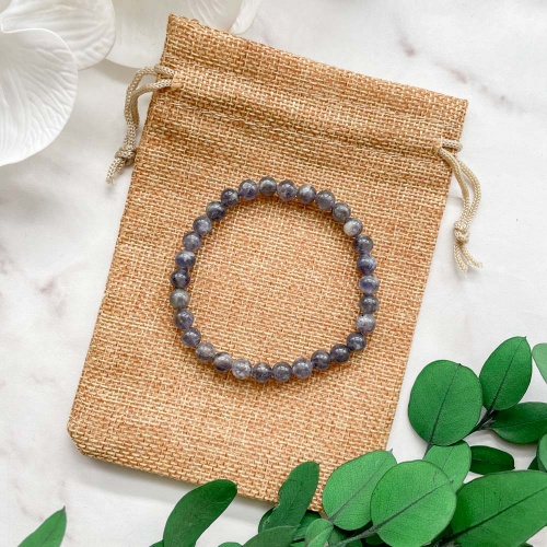 Браслет из иолита (кордиерита)