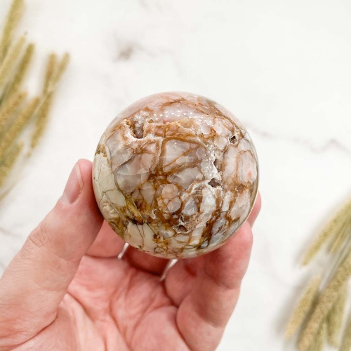 Шар из опала-халцедона