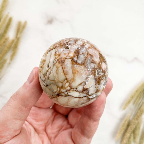 Шар из опала-халцедона