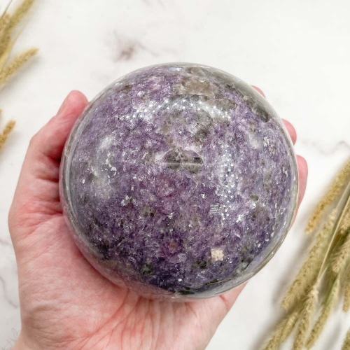 Шар из лепидолита
