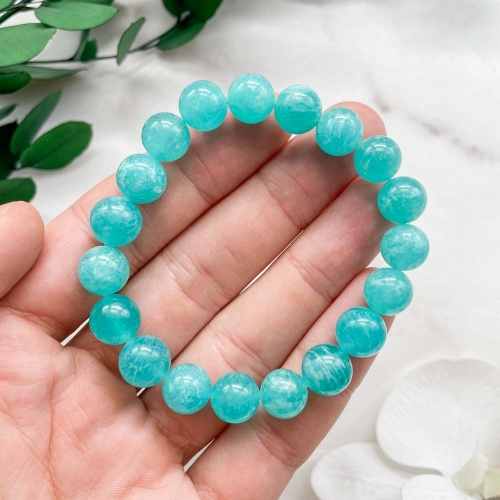 Браслет из амазонита (тонированного)