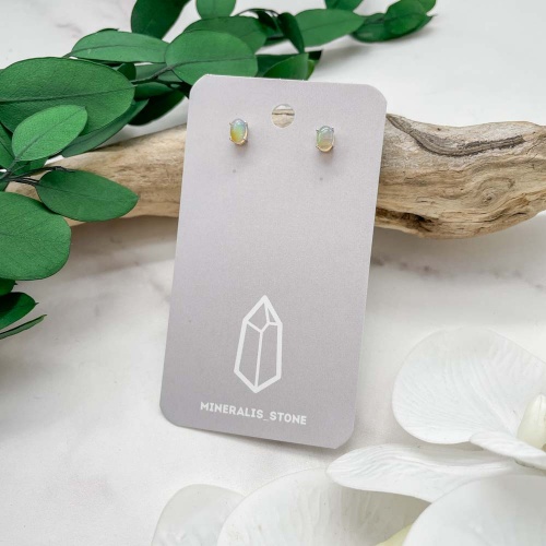 Пусеты из опала благородного