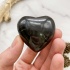 Сердце из обсидиана серебристого