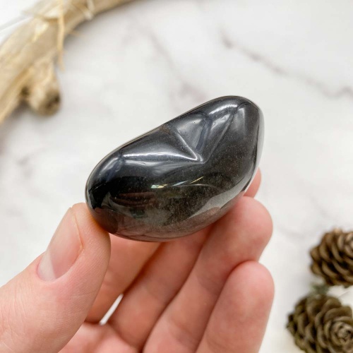 Сердце из обсидиана серебристого