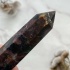 Столбик из граната (альмандина) в антофиллите