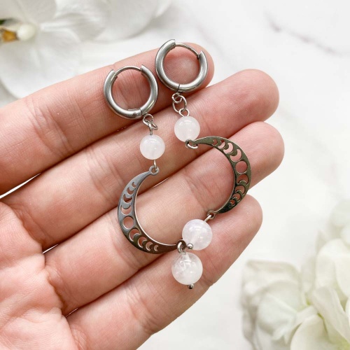 Серьги из лунного камня