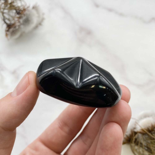 Фигурка звезда из обсидиана радужного