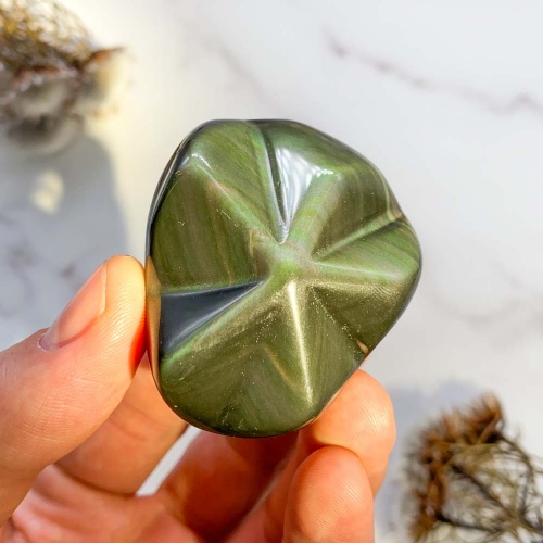 Фигурка звезда из обсидиана радужного