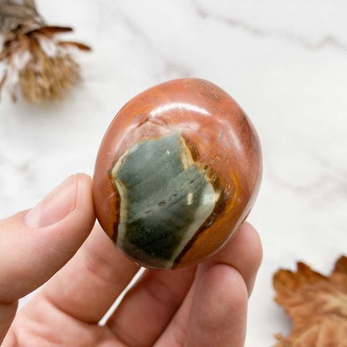 Яшма полихромная