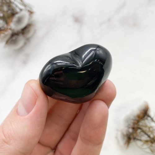 Сердце из обсидиана радужного