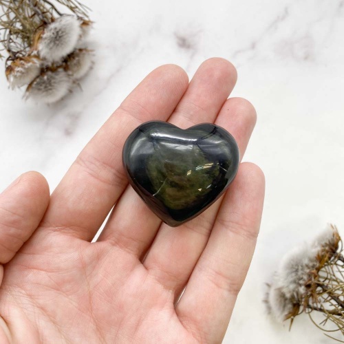 Сердце из обсидиана радужного