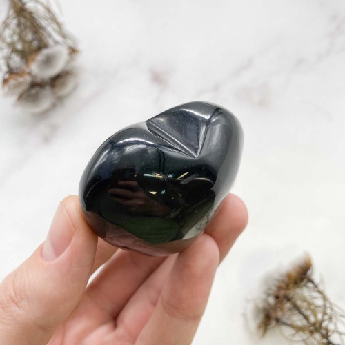 Сердце из обсидиана радужного