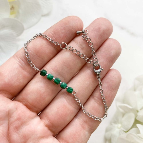 Браслет из малахита (огранка с фурнитурой)