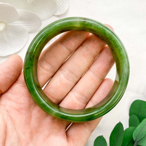 Браслет из нефрита