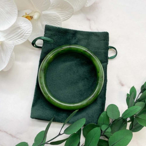 Браслет из нефрита