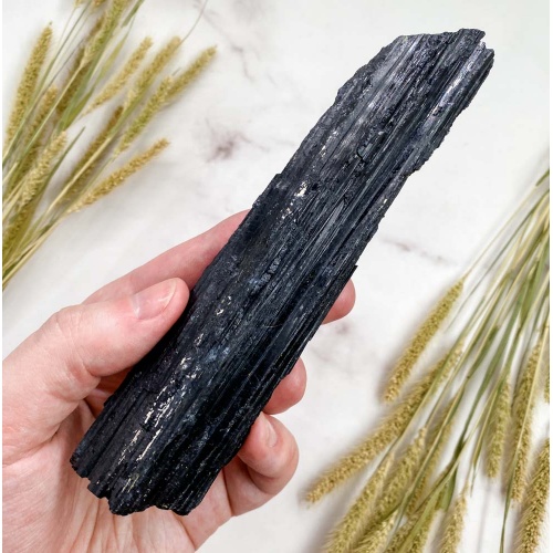 Шерл (черный турмалин)