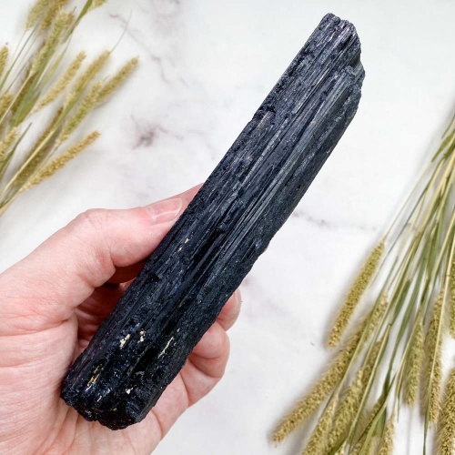 Шерл (черный турмалин)