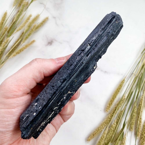 Шерл (черный турмалин)