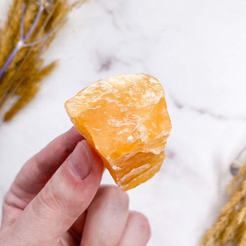 Кальцит золотистый 