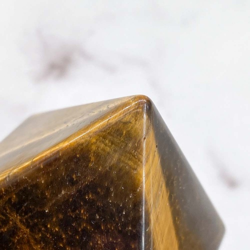 Пирамида из тигрового глаза