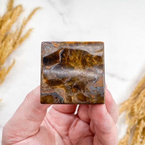 Пирамида из тигрового глаза