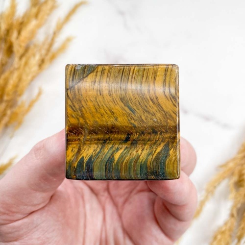 Пирамида из тигрового глаза