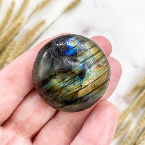 Лабрадор (лабрадорит)