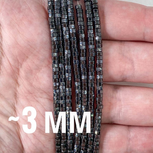 Нить бусин граненых из геметина 3 мм