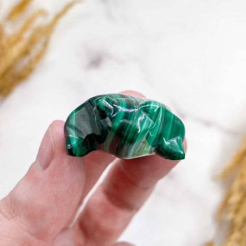Фигурка жабы из малахита