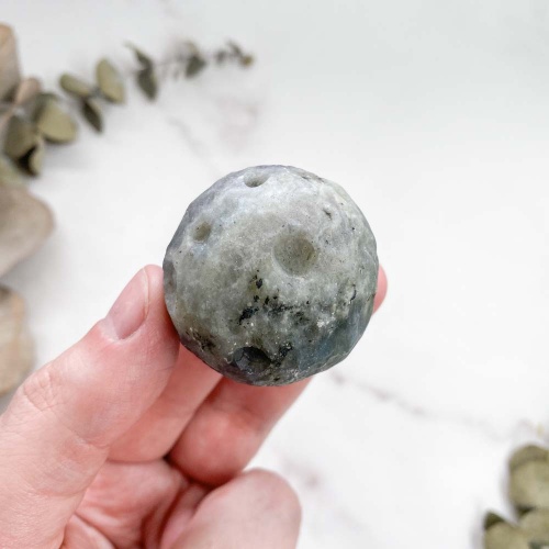 Шар луна из лабрадора (лабрадорита)