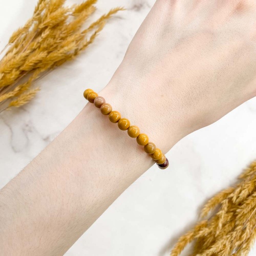 Браслет из мукаита