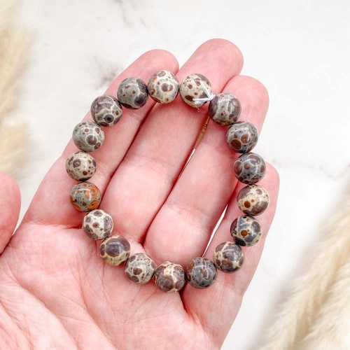 Браслет из риолита