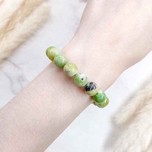 Браслет из опала "Киви"