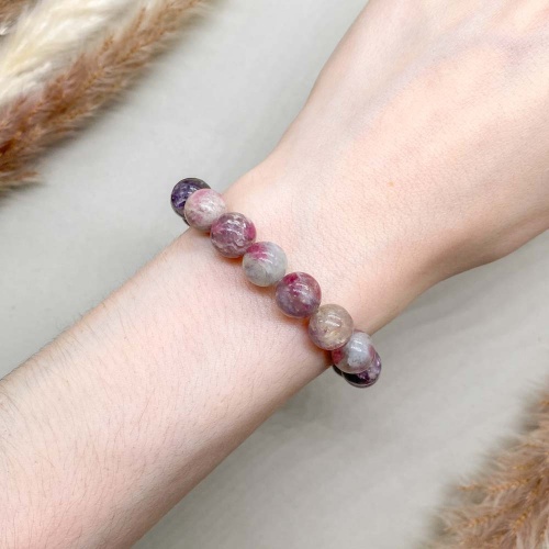 Браслет из турмалина в лепидолите