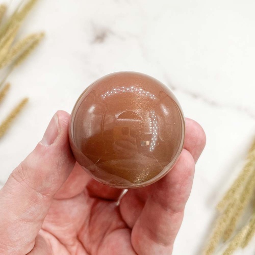 Шар из солнечно-лунного камня