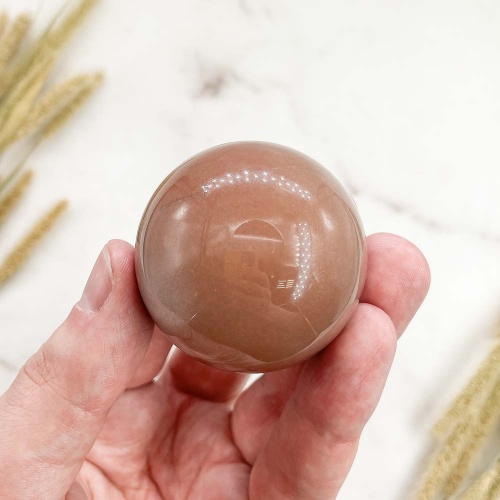 Шар из солнечно-лунного камня